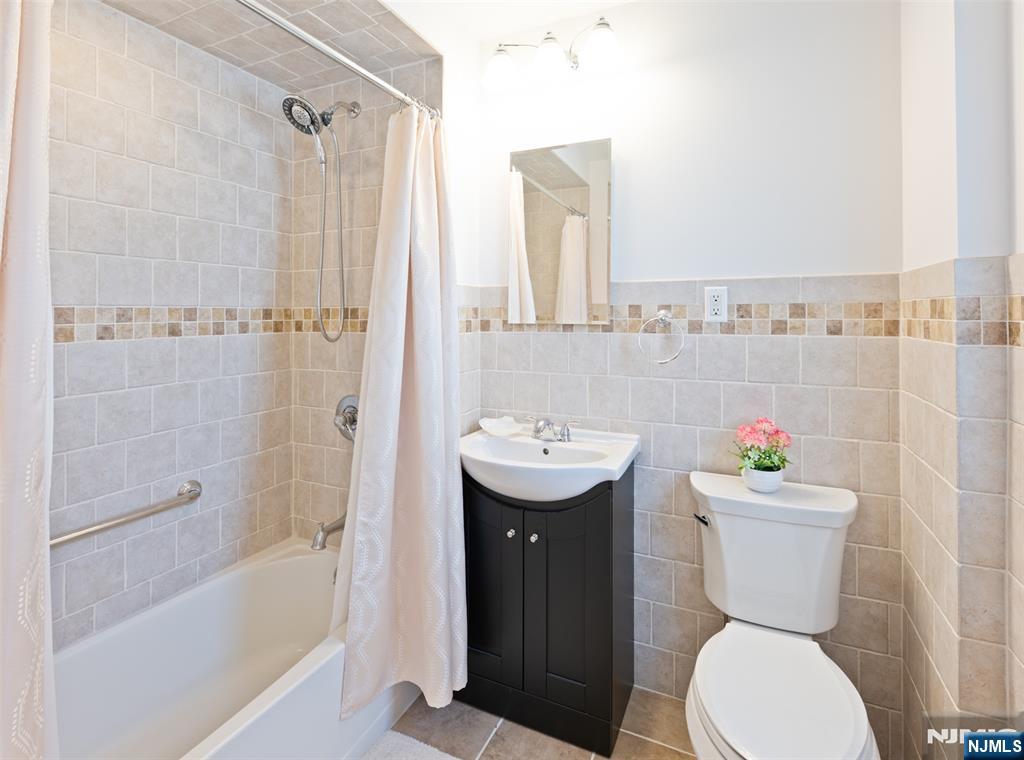 446 Marlboro Road Wood-Ridge, NJ 07075 - Photo 13 of 30