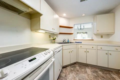 $298,000 | 5102 Heatherwood, Unit 5102, Yarmouth Port, MA 02675