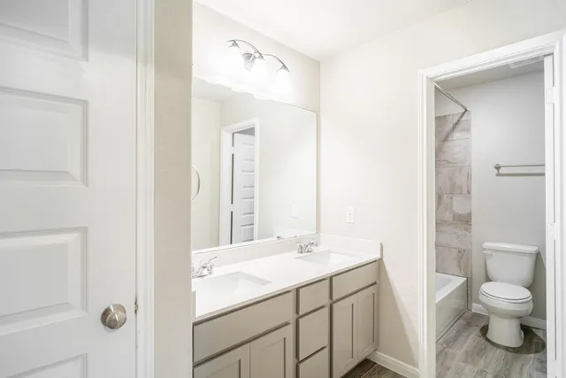 $450,000 | 5296 Latigo Court, Alvin, TX 77511