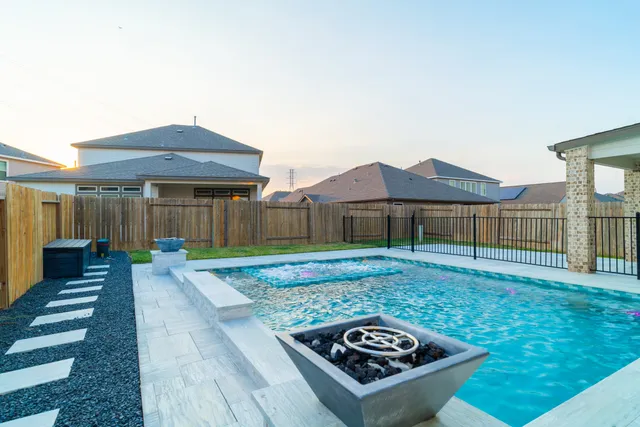 $450,000 | 5296 Latigo Court, Alvin, TX 77511