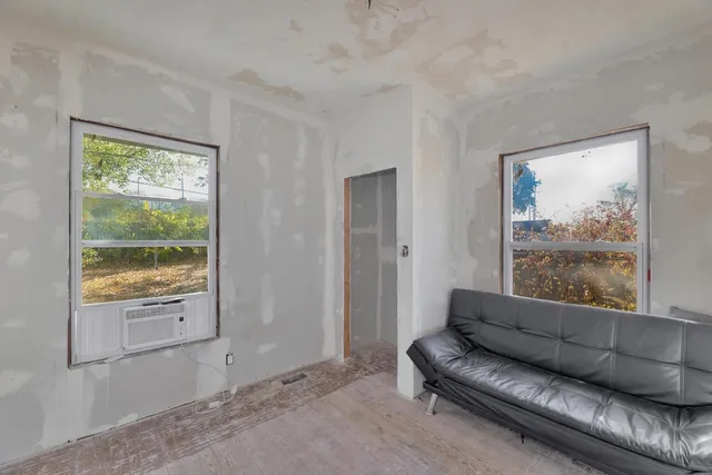 $72,500 | 1428 North Lorraine Avenue, Wichita, KS 67214