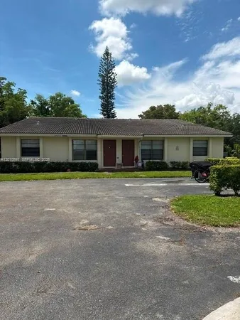 $2,300 | 10406 Northwest 36th Street, Unit 10406, Coral Springs, FL 33065