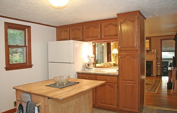 48 Rockridge Road Framingham, MA 01702 - Photo 8 of 18 Gallery Image 8