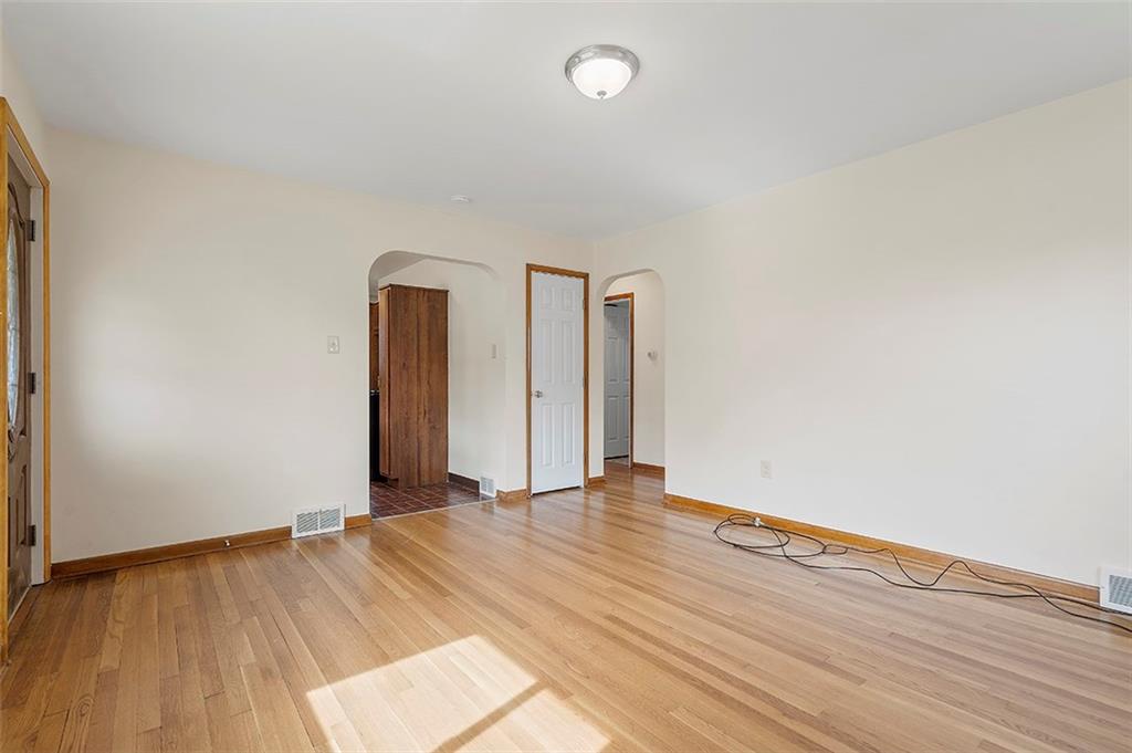 2314 Kane Road Aliquippa, PA 15001 - Photo 4 of 25 Gallery Image 4