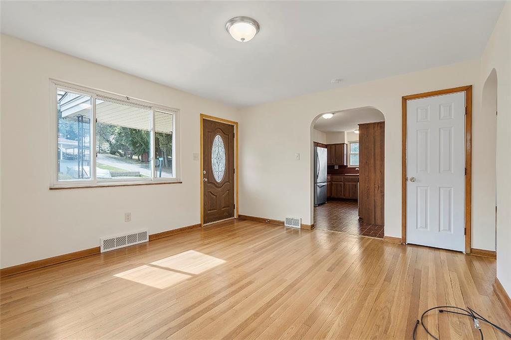 2314 Kane Road Aliquippa, PA 15001 - Photo 5 of 25 Gallery Image 5
