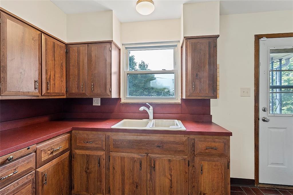 2314 Kane Road Aliquippa, PA 15001 - Photo 8 of 25 Gallery Image 8