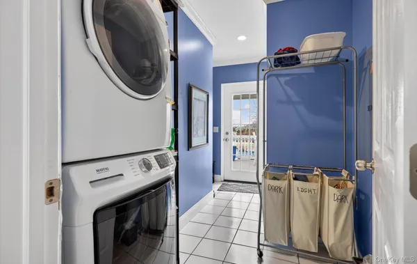 $1,450,000 | 108 Awixa Avenue, Bay Shore, NY 11706