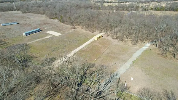 $150,000 | 2 Gray Bottom Road, Whitewright, TX 75491