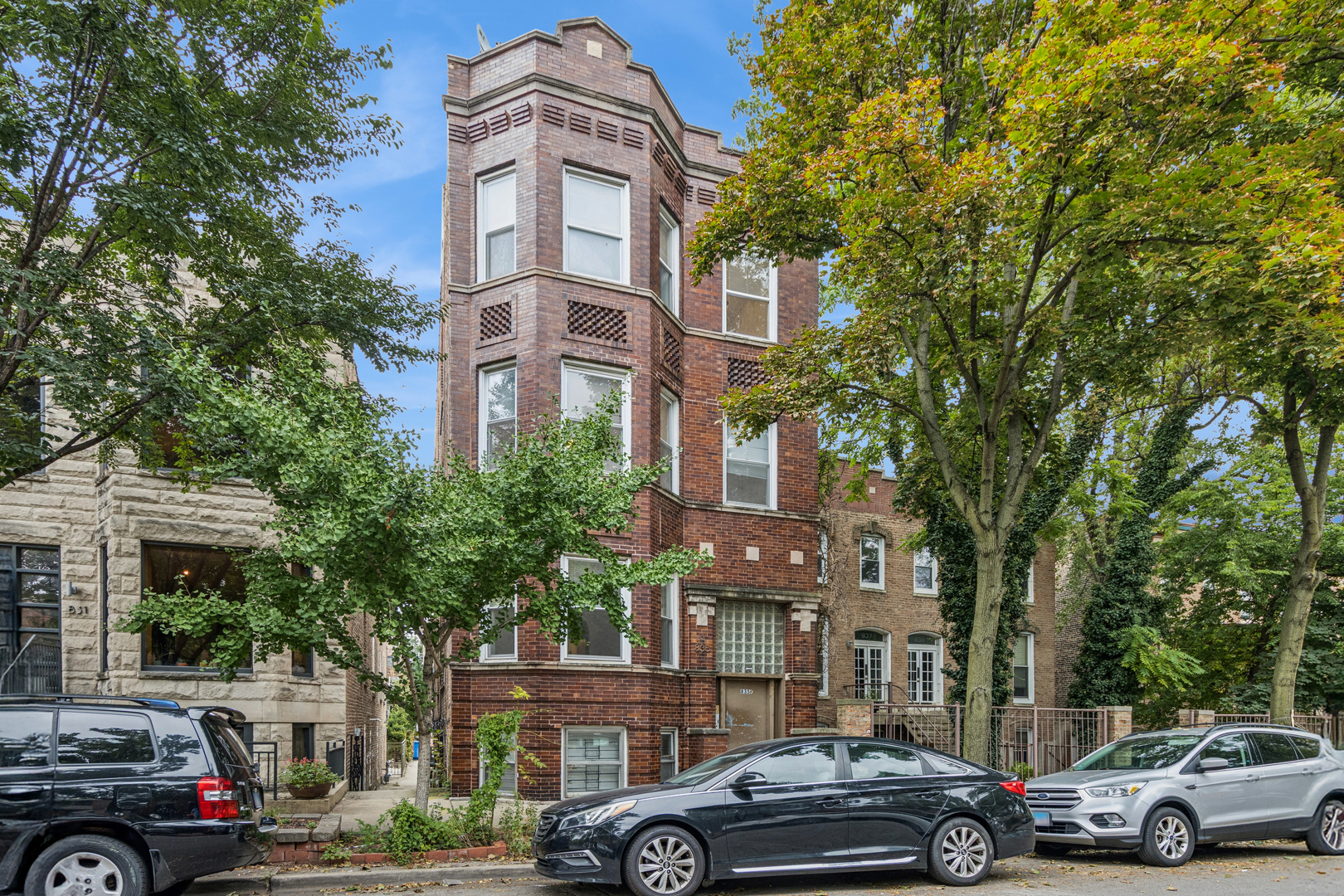 835 South Laflin Street Chicago, IL 60607 - Photo 1 of 33 Gallery Image 1