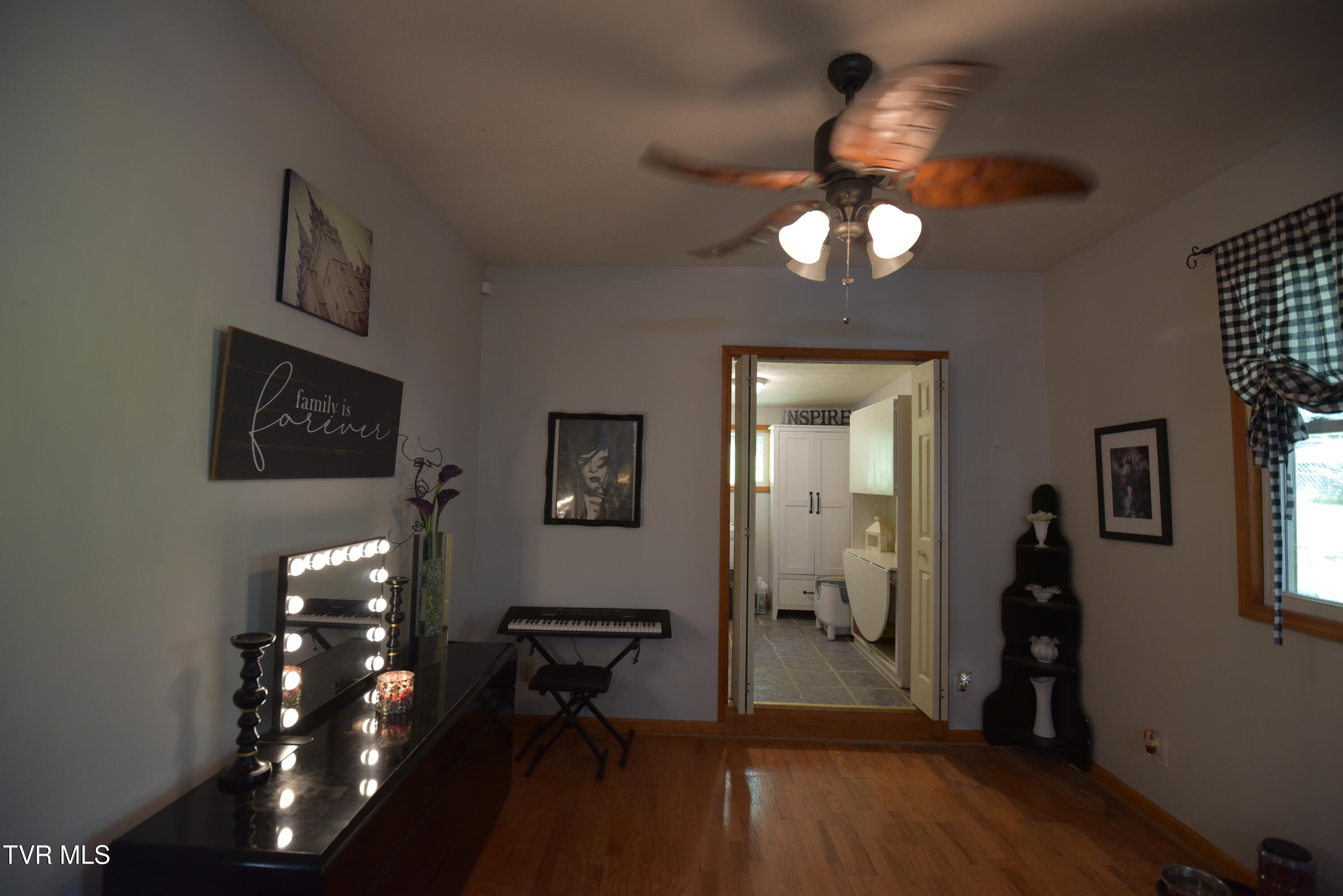 127 Sewanee Road Johnson City, TN 37601 - Photo 17 of 31 DSC_5611