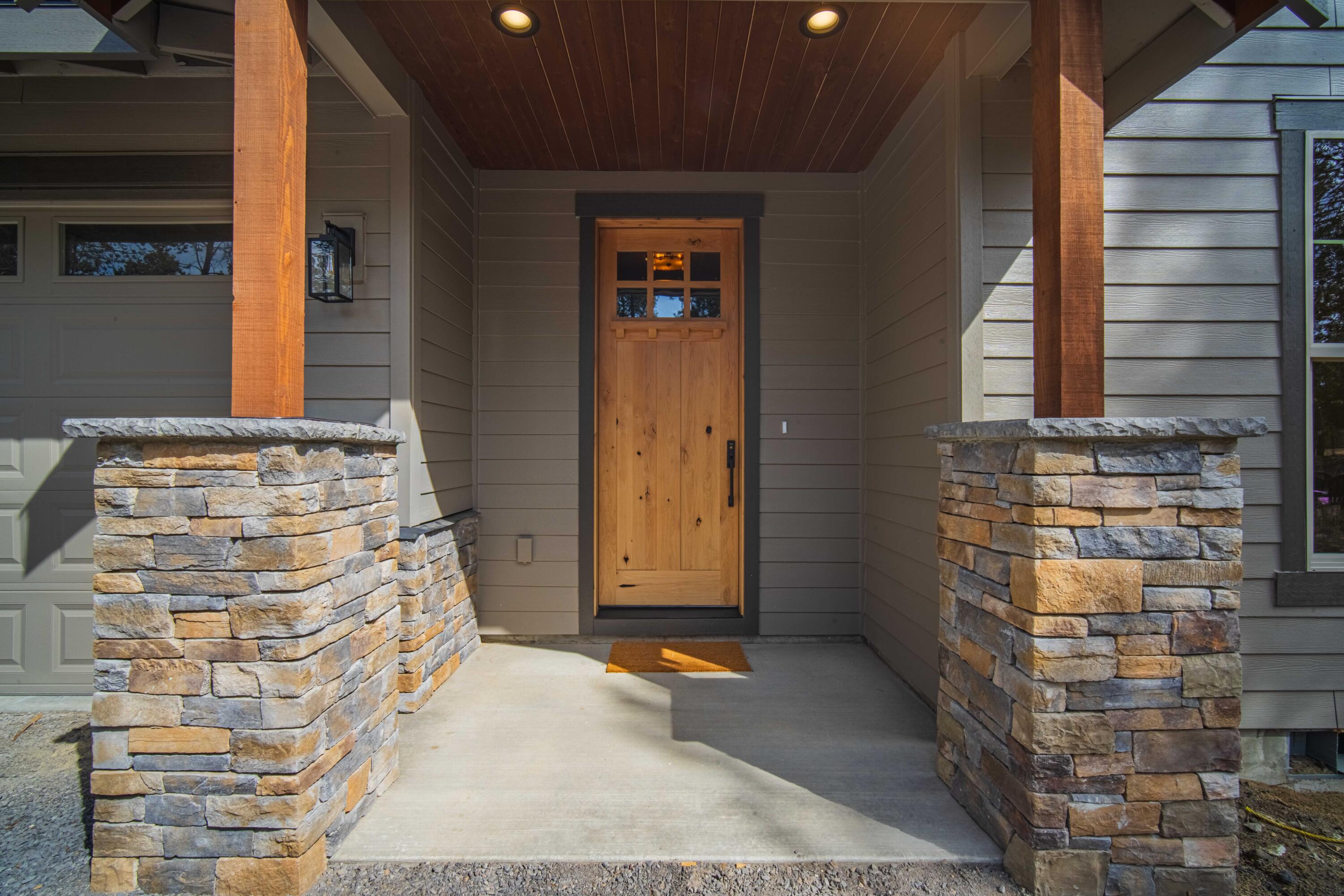 17146 Covina Road Bend, OR 97707 - Photo 3 of 65