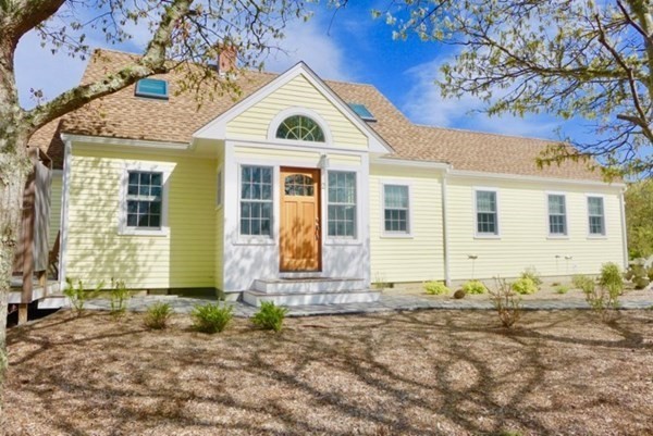 2 Strikers Way Chilmark, MA 02535 - Photo 1 of 33 a front view of a house