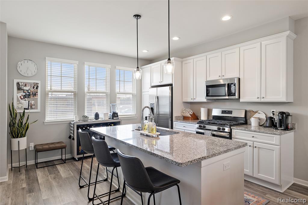 2500 Normandy Road, Unit 13 Royal Oak, MI 48073 - Photo 10 of 33 Gallery Image 10