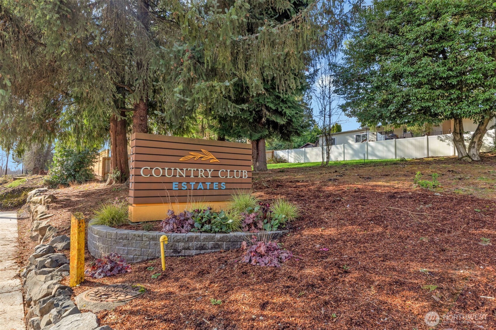 23708 Locust Way, Unit 23 Bothell, WA 98021 - Photo 4 of 19 Gallery Image 4