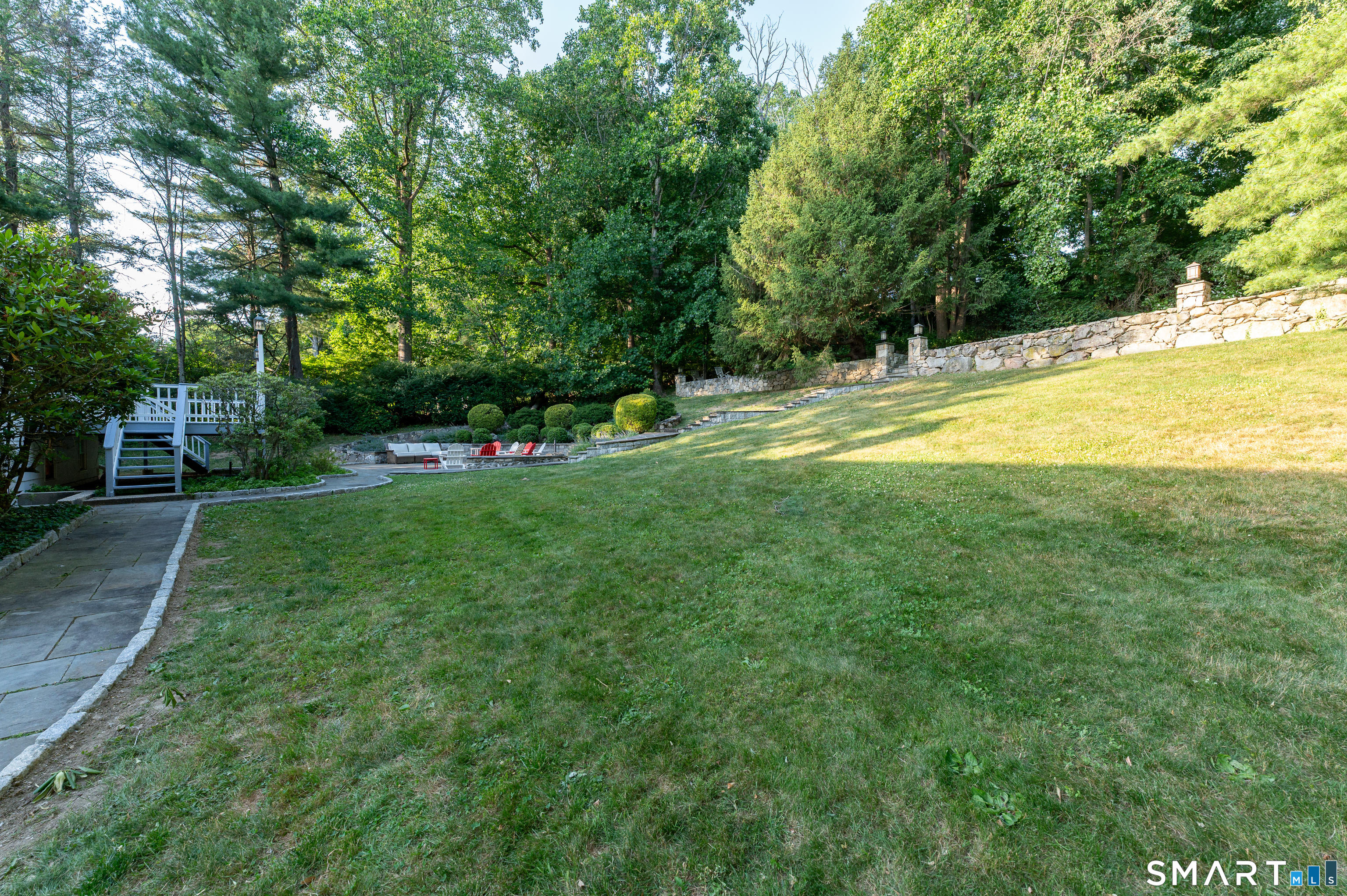 89 Eastover Road Stamford, CT 06905 - Photo 20 of 36