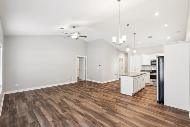 $249,900 | 2406 13th Street, Silvis, IL 61282