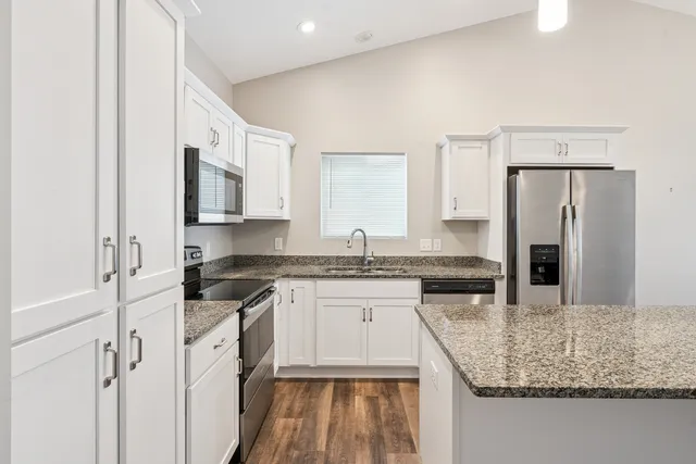 $249,900 | 2406 13th Street, Silvis, IL 61282