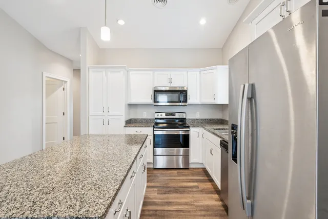 $249,900 | 2406 13th Street, Silvis, IL 61282