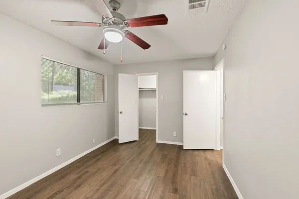 $899 | 2001 South Interstate 35 Frontage Road, Unit 229, Austin, TX 78741