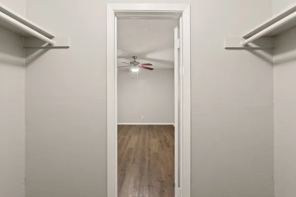 $899 | 2001 South Interstate 35 Frontage Road, Unit 229, Austin, TX 78741