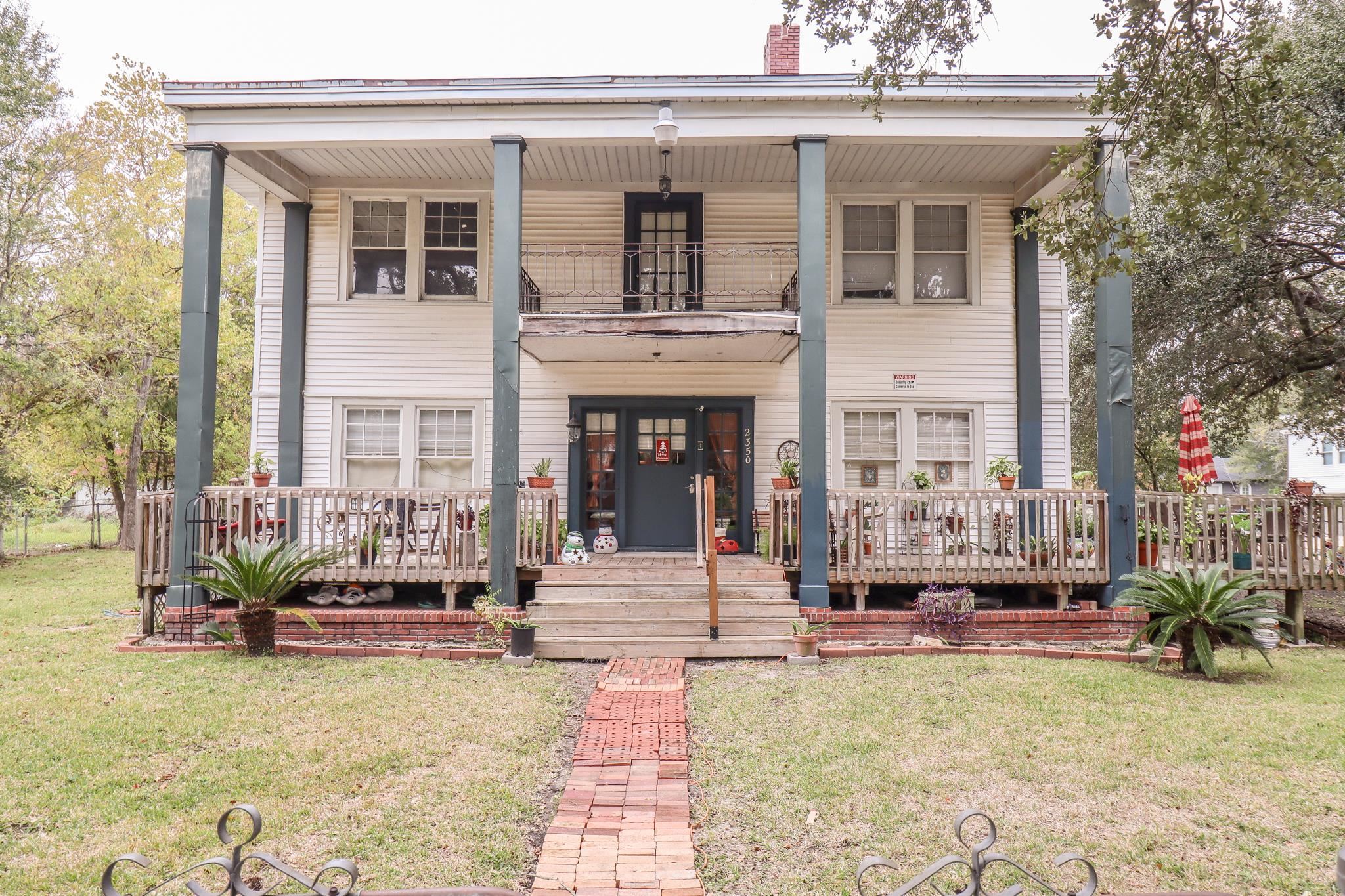2350 Pecos Street Beaumont, TX 77702 - Photo 1 of 35