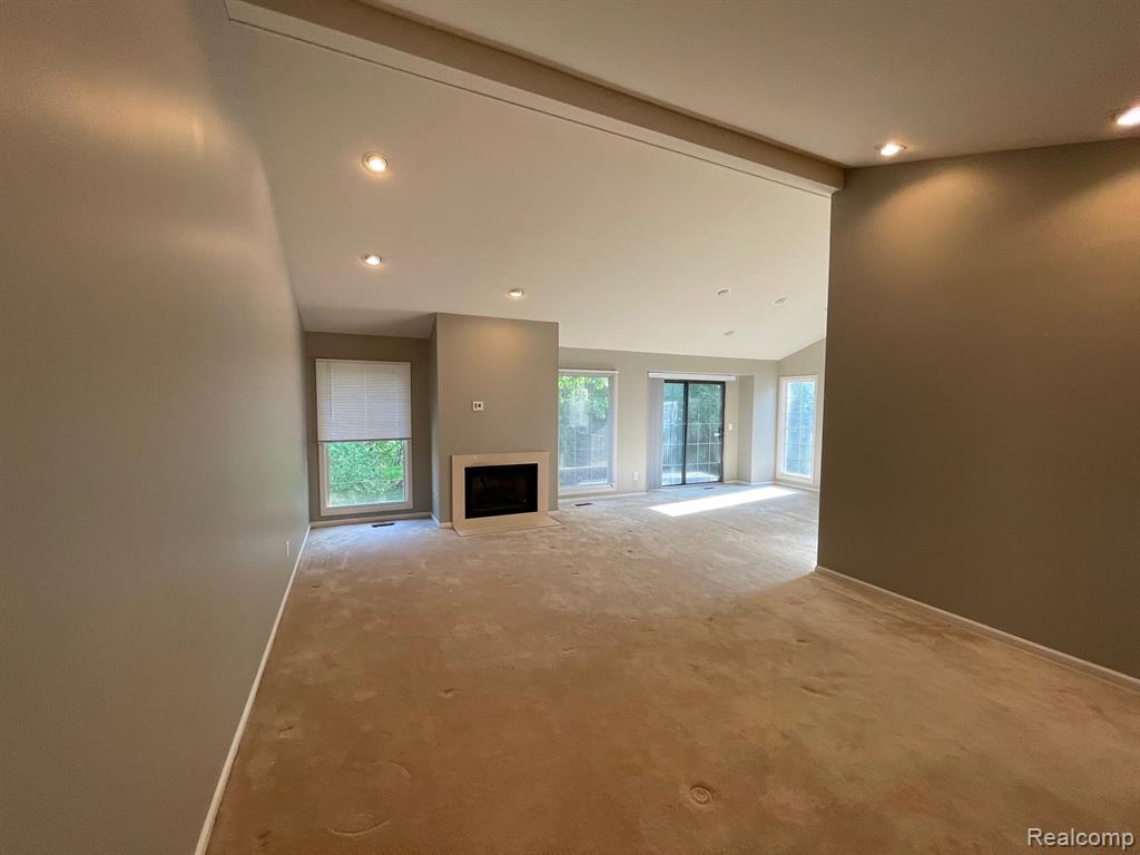 6267 Celeste Road West Bloomfield, MI 48322 - Photo 7 of 51 Gallery Image 7