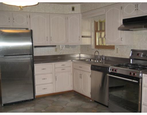 8467 Ridgemont Road Pittsburgh, PA 15237 - Photo 6 of 9 Kitchen.