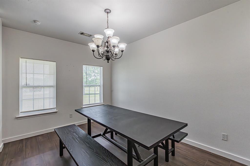 204 Spring Branch Trail South Springtown, TX 76082 - Photo 14 of 39 Gallery Image 14