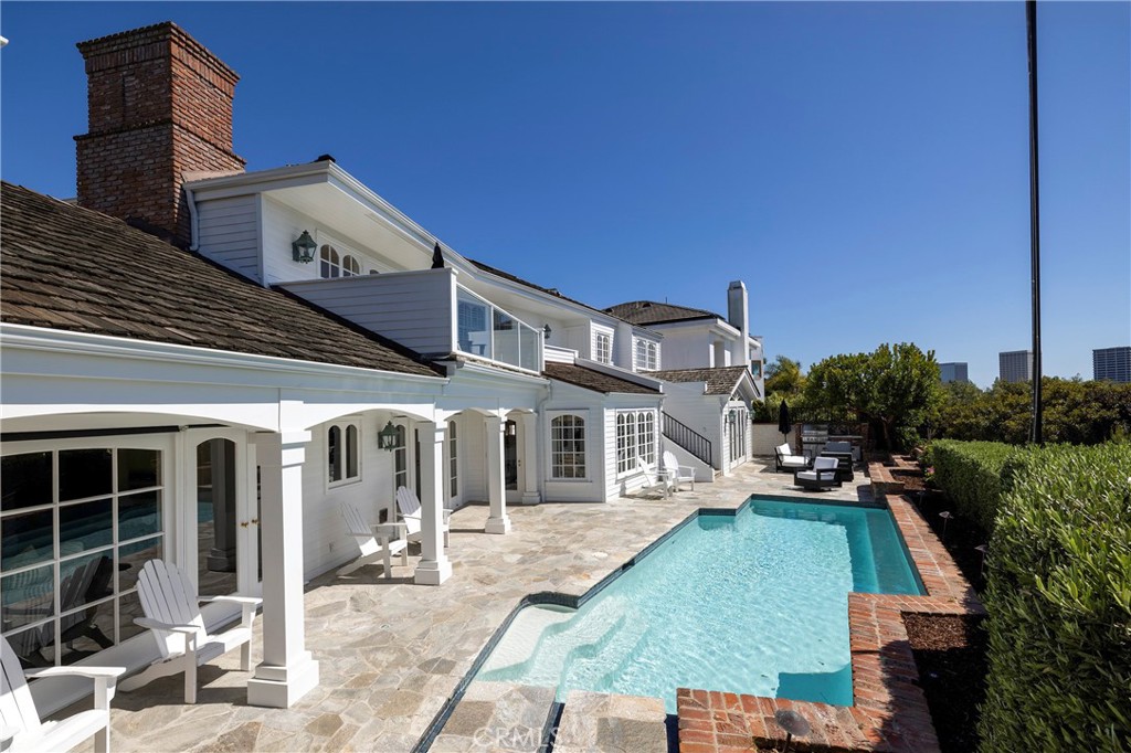 8 Rockingham Drive Newport Beach, CA 92660 - Photo 15 of 17