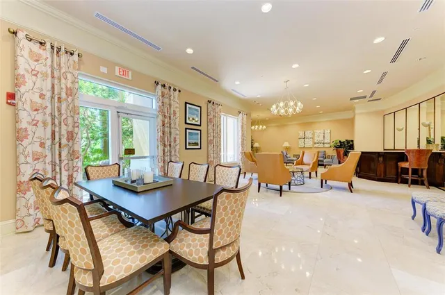 $515,000 | 800 North Tamiami Trail, Unit 212, Sarasota, FL 34236