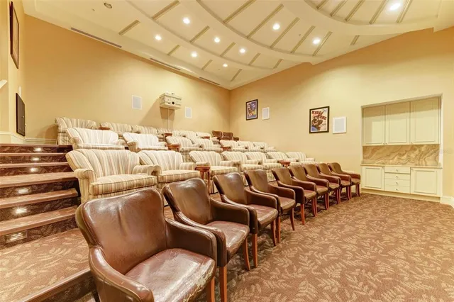 $515,000 | 800 North Tamiami Trail, Unit 212, Sarasota, FL 34236