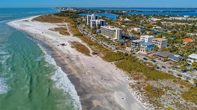 $515,000 | 800 North Tamiami Trail, Unit 212, Sarasota, FL 34236