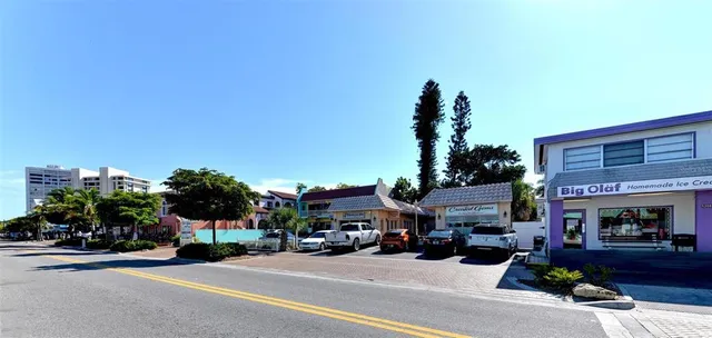 $515,000 | 800 North Tamiami Trail, Unit 212, Sarasota, FL 34236