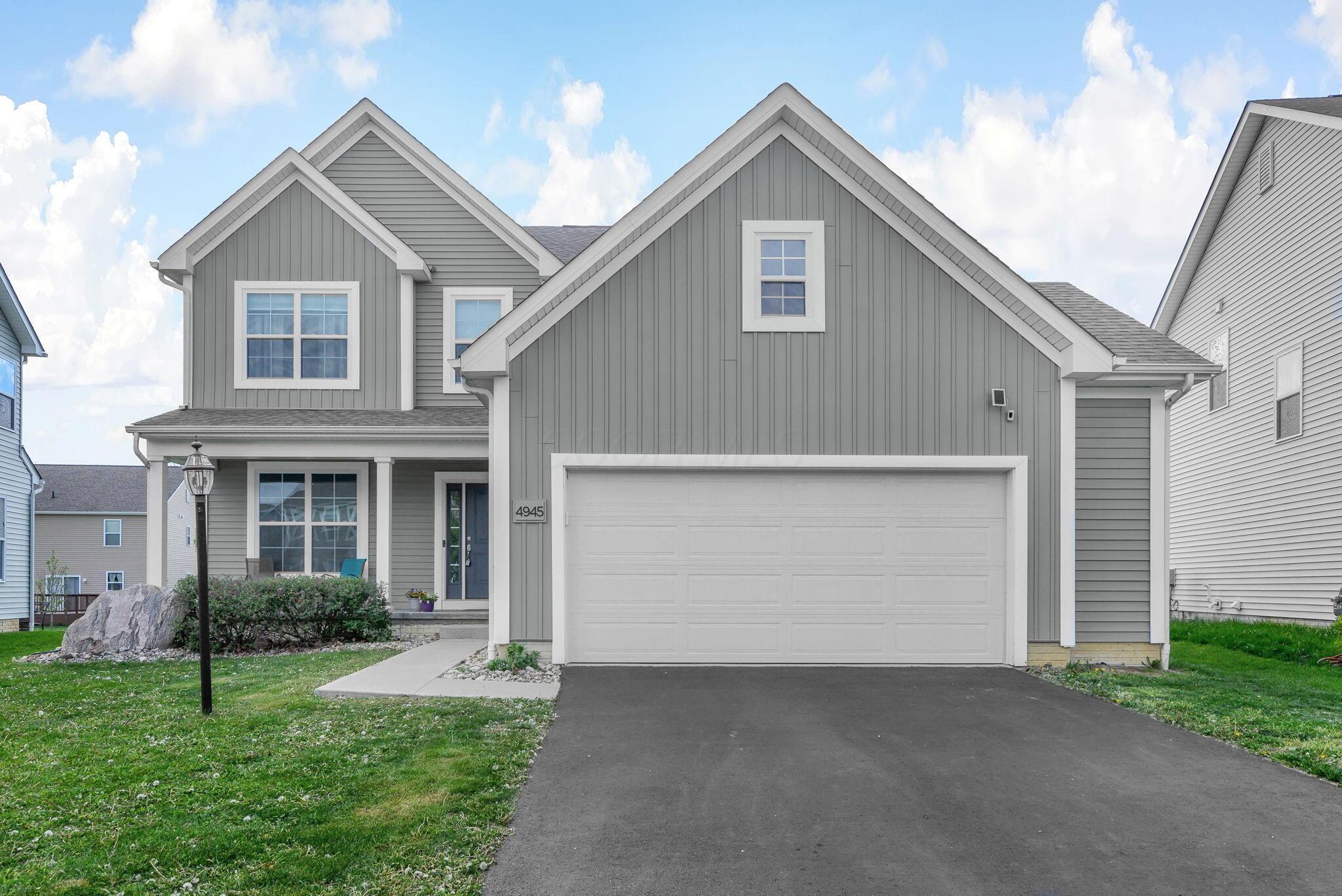4945 Farview Road Columbus, OH 43231 - Photo 1 of 56 4945 Farview Realtor BethanyB front 2