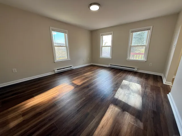 $1,300 | 155 Highway 12, Preston, CT 06365