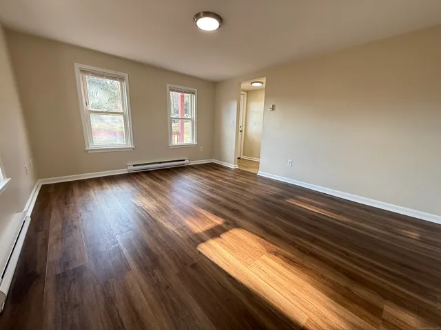 $1,300 | 155 Highway 12, Preston, CT 06365