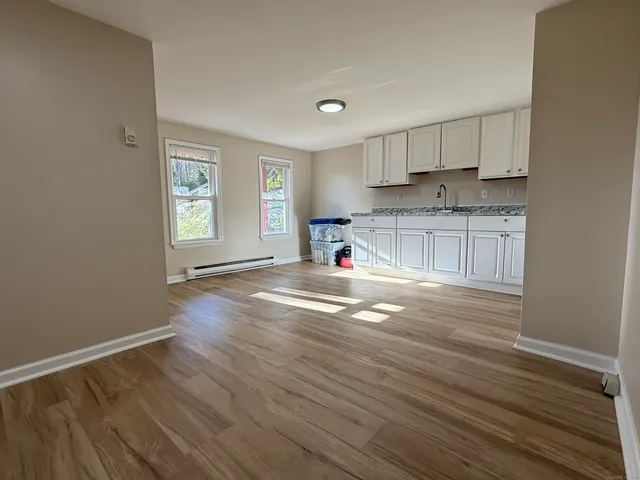 $1,300 | 155 Highway 12, Preston, CT 06365