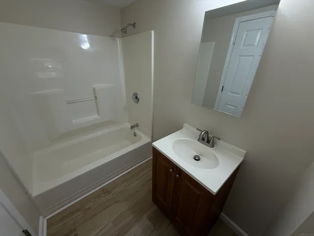 $1,300 | 155 Highway 12, Preston, CT 06365