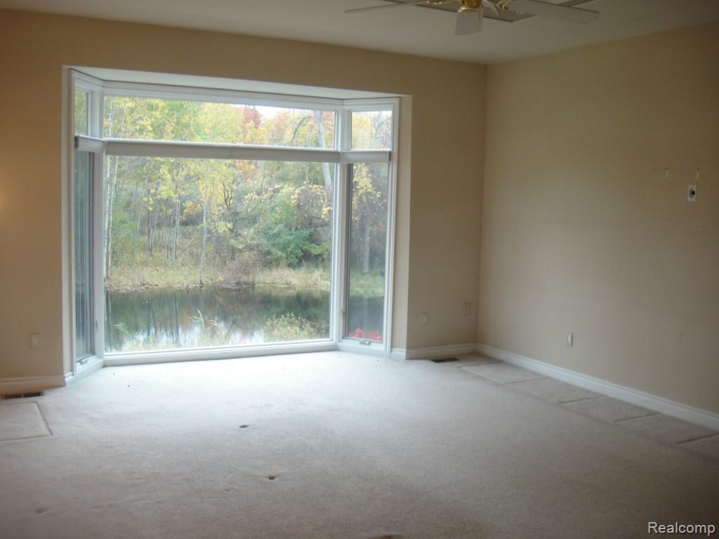 2901 Cranbrook Ridge Court Rochester, MI 48306 - Photo 3 of 22 DSC01594.jpg