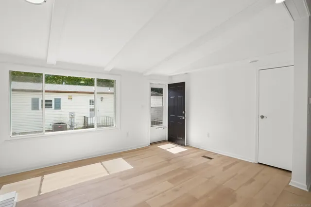 $3,900 | 9 Crescent Park Road, Westport, CT 06880