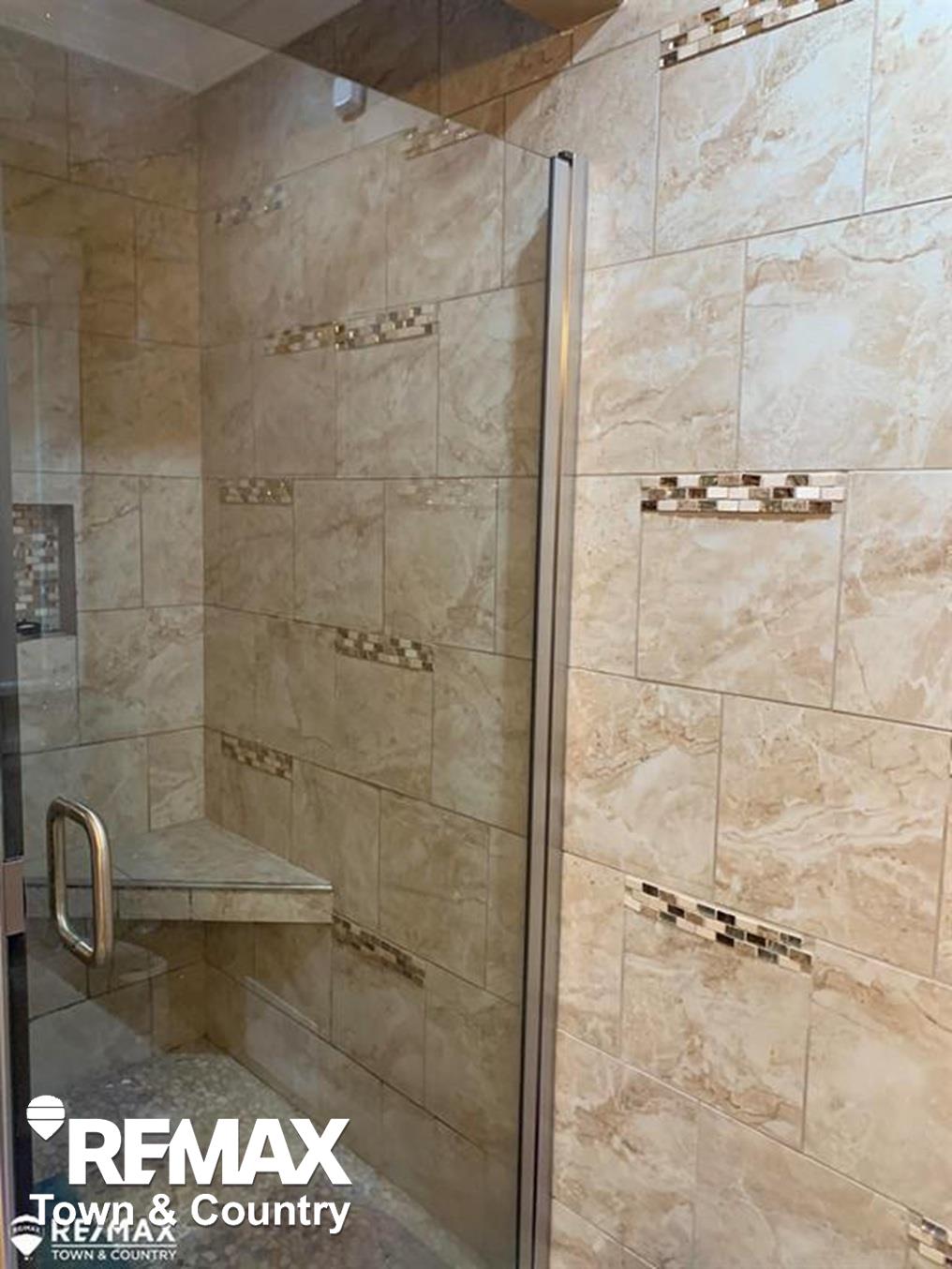 1260 Springborrow Drive Flint, MI 48532 - Photo 35 of 48 50199088-914997f7-e0f7-4d0f-b838-c0ba3414890b.JPG