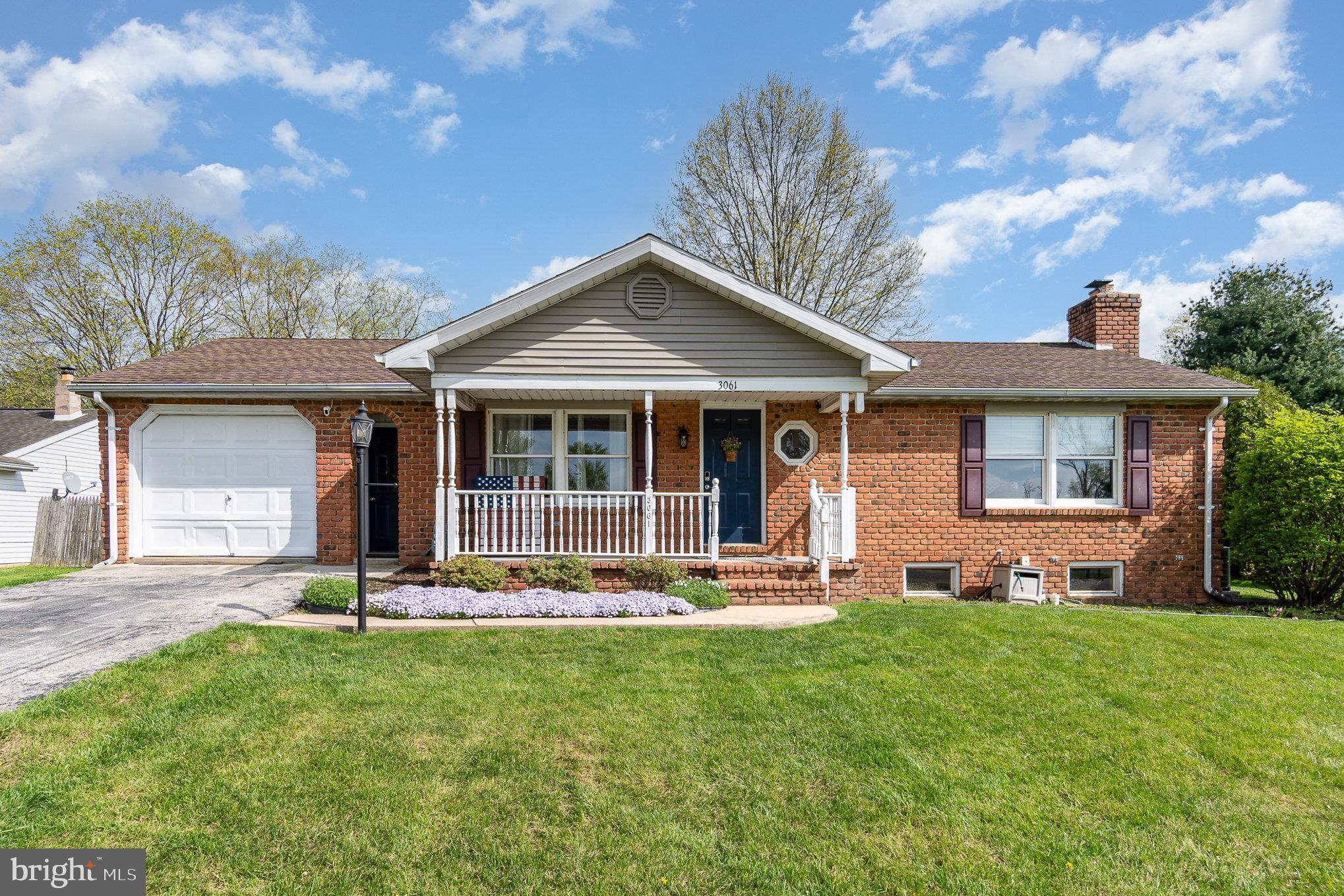 3061 Muirfield Road Dover, PA 17315 - Photo 1 of 25 Gallery Image 1