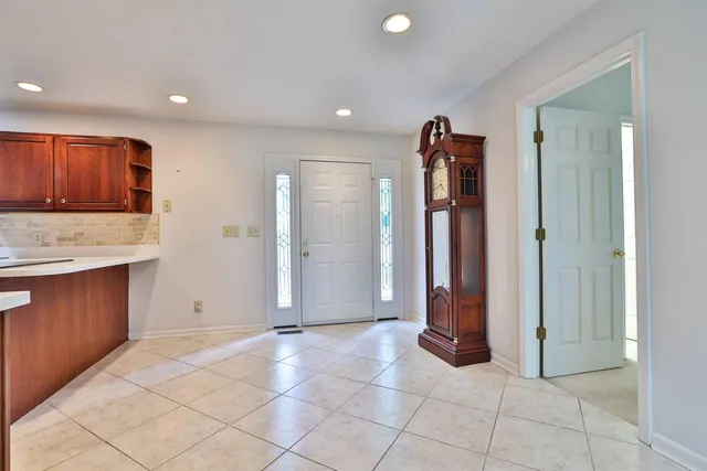 $415,000 | 1412 Aqua Vista Drive, Lawrenceburg, IN 47025