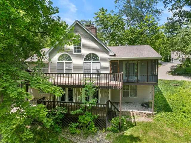 $415,000 | 1412 Aqua Vista Drive, Lawrenceburg, IN 47025