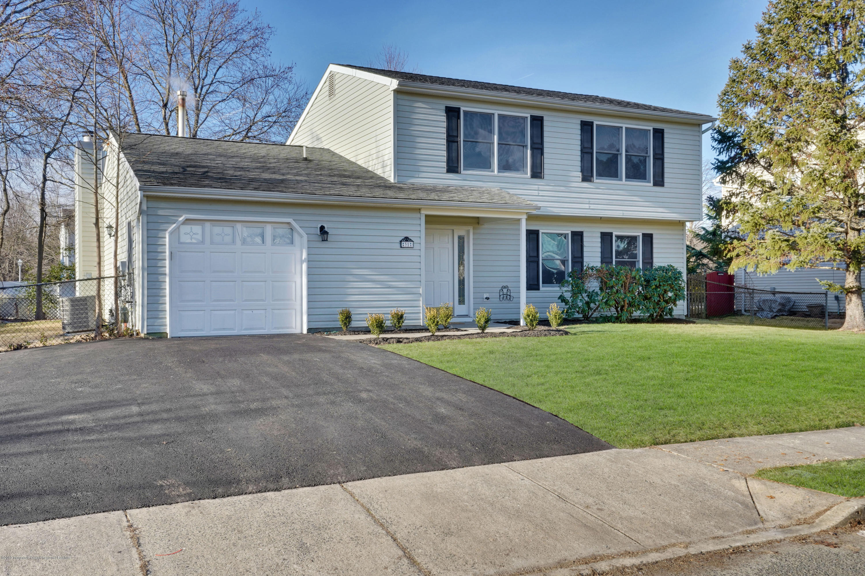31 Peachstone Road Howell, NJ 07731 - Photo 3 of 40 003_mjb00036-mjb00040_1