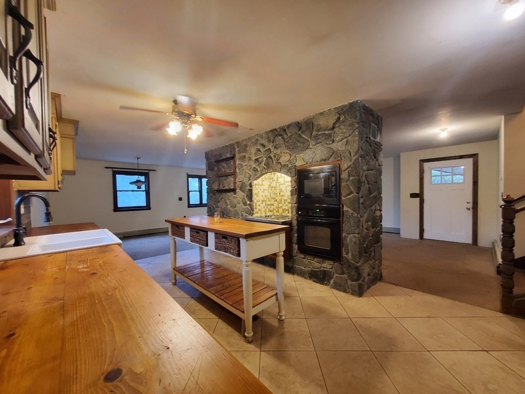129 County Road East Freetown, MA 02717 - Photo 4 of 17 Gallery Image 4