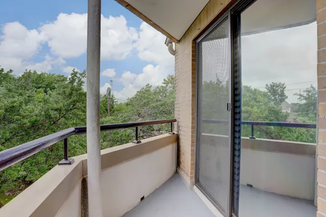 $220,000 | 5220 Weslayan Street, Unit 310, Houston, TX 77005