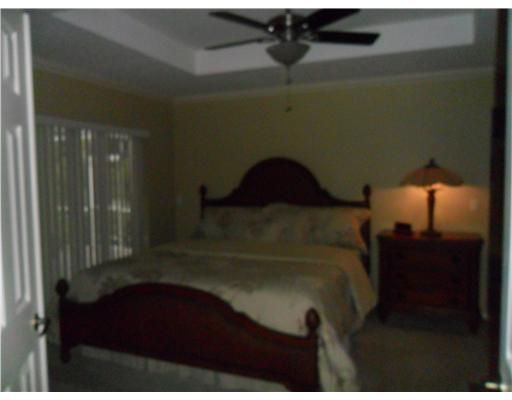 3053 Casa Rio Court Riviera Beach, FL 33418 - Photo 6 of 8 Additional Photo