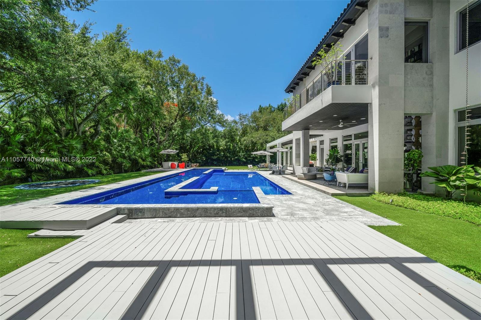 5030 Davis Road Miami, FL 33143 - Photo 17 of 29 a view of outdoor space with swimming pool