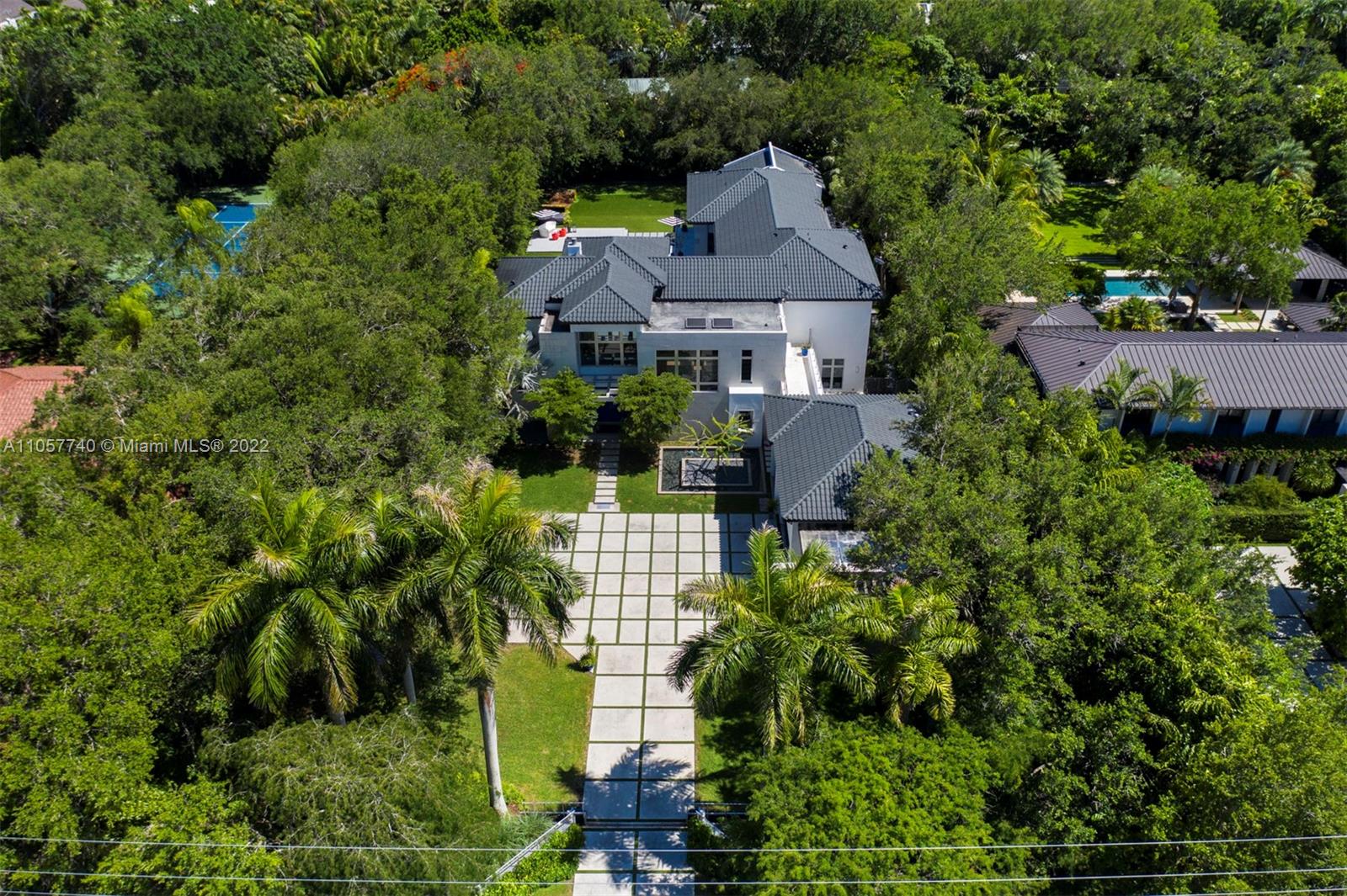 5030 Davis Road Miami, FL 33143 - Photo 28 of 29 an aerial view of a house